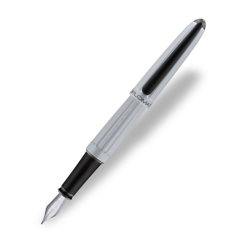 Stilou DIPLOMAT Aero, cu penita M, din otel inoxidabil - pearl white