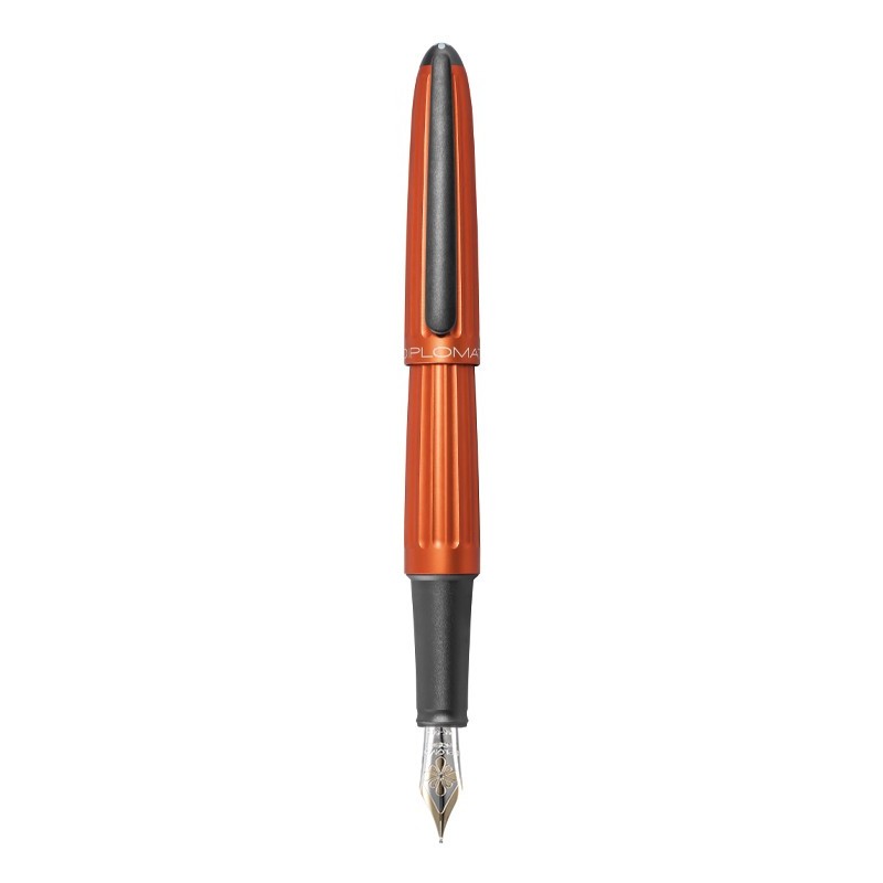 DIPLOMAT Aero Orange - stilou cu penita M, aurita 14kt.